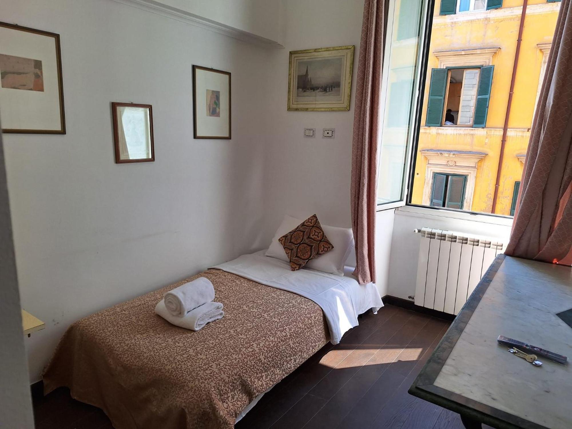 Casa Fanti 57 Hostel Rome Bagian luar foto