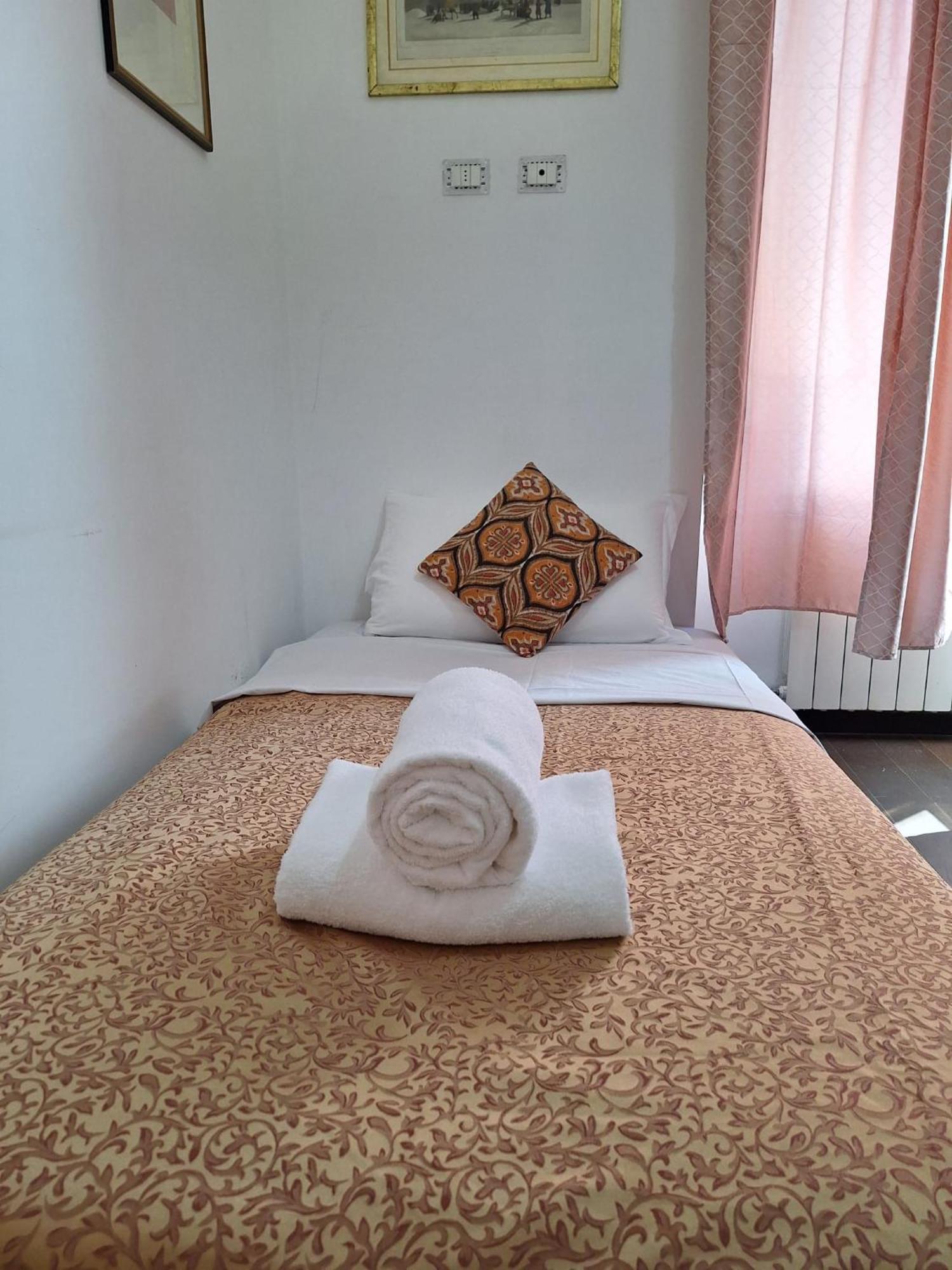 Casa Fanti 57 Hostel Rome Bagian luar foto
