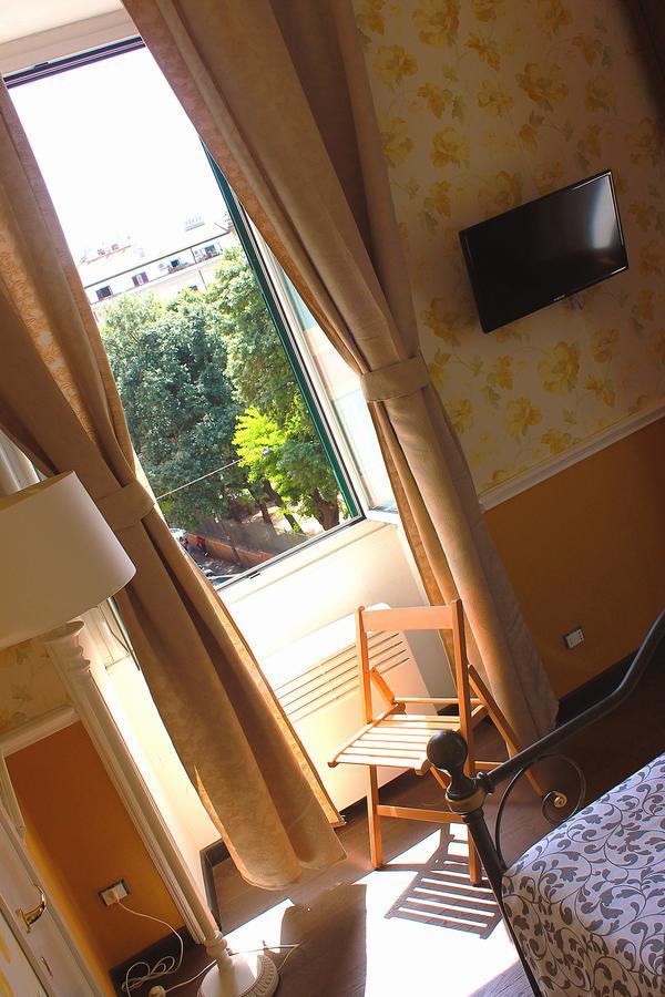 Casa Fanti 57 Hostel Rome Bagian luar foto